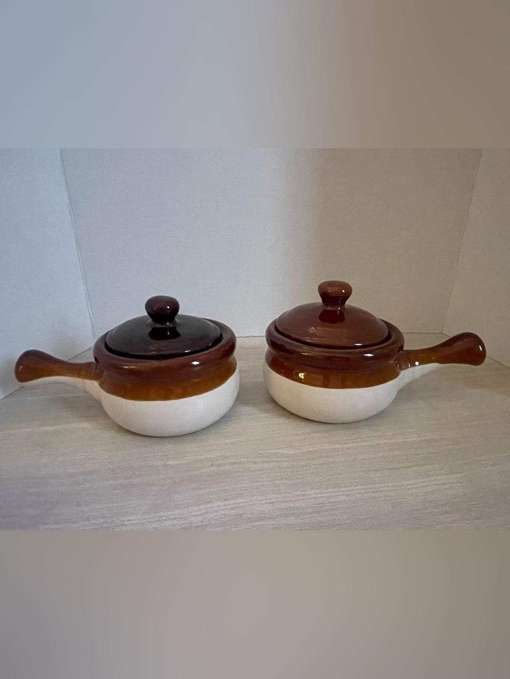 VTG French Onion Soup Crocks Handled Bowls with Lids Brown Glazed Set of 2 Retro
